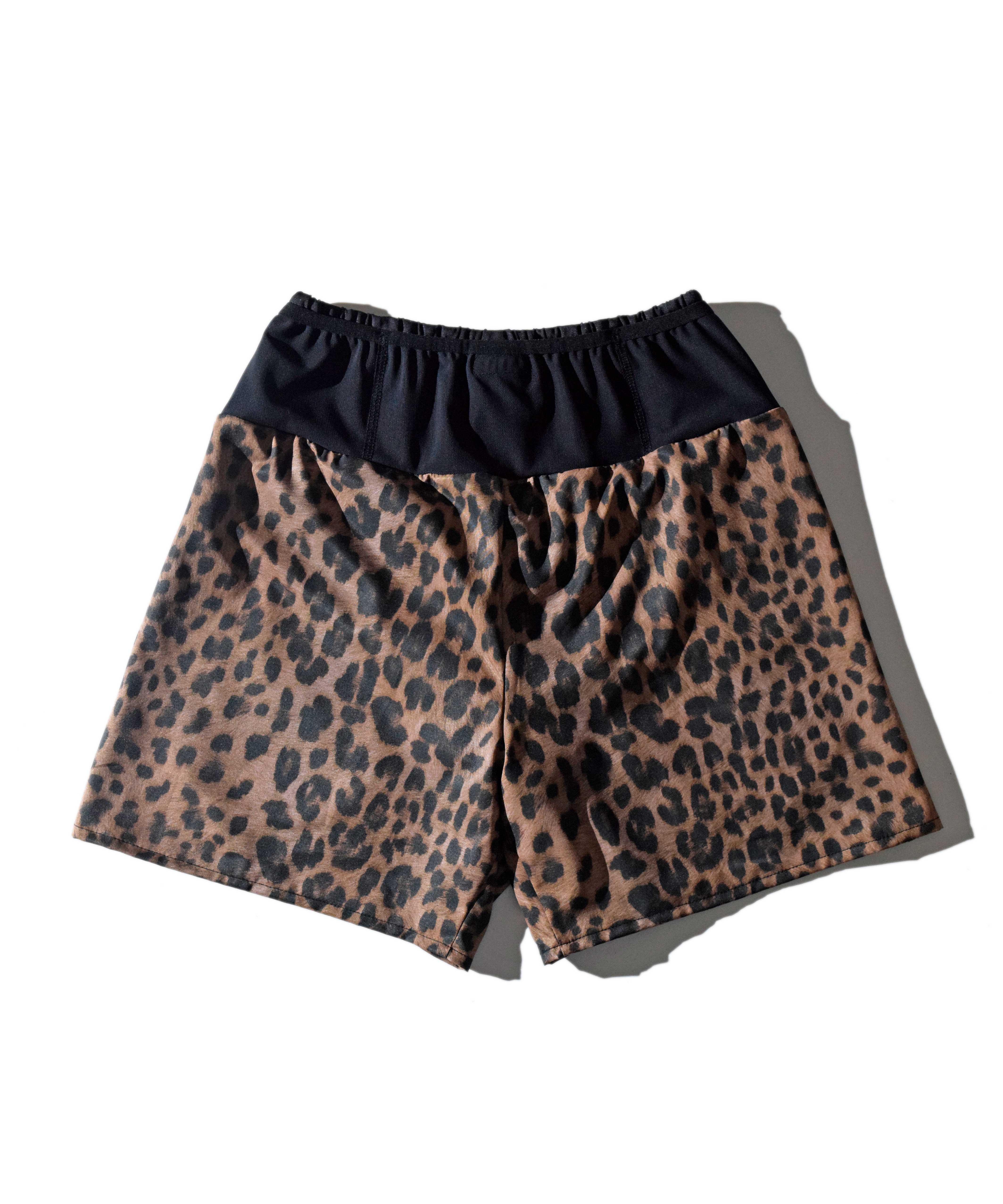 Universal Shorts(Brown)